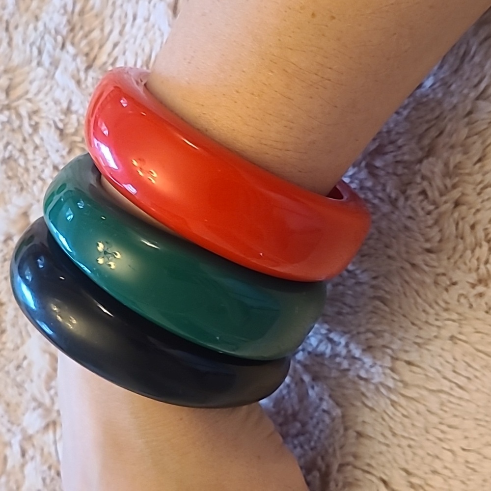 Early Plastic, Probably Bakelite, Bangles - image 2